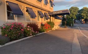 Port Hotel Apartments